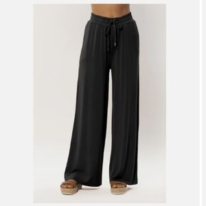 SANCTUARY Knit pants NWT